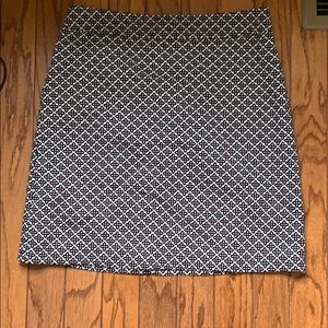 Ann Taylor black pattern skirt - size 12